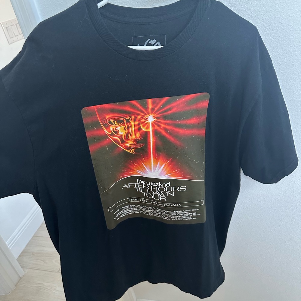 TOUR SHIRT